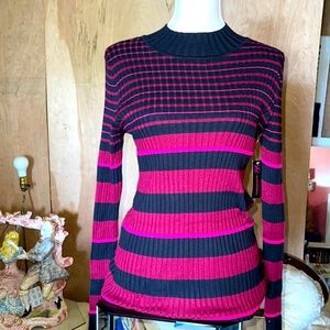 BRAND NEW NO BOUNDARIES WOMENS SWEATER